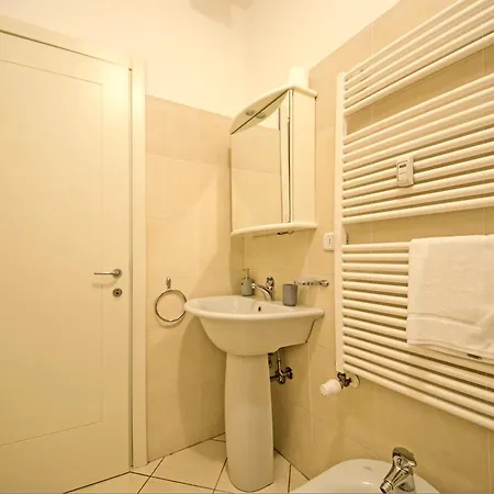 Dante Apartment